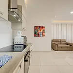 Apartment Msida 2br Near With Terrace