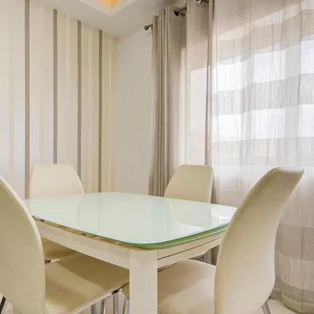 شقة Msida 2br Near With Terrace Tal-Hriereb