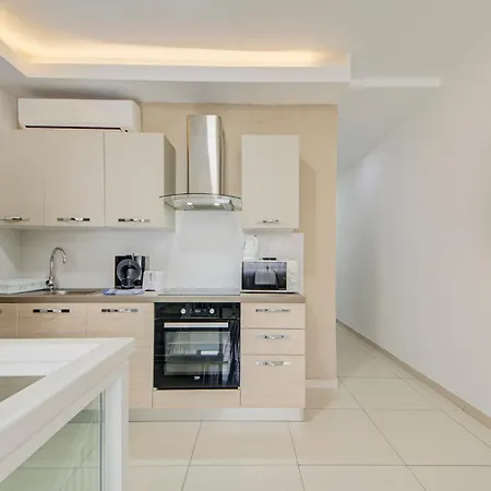 Msida 2br Near With Terrace Tal-Hriereb