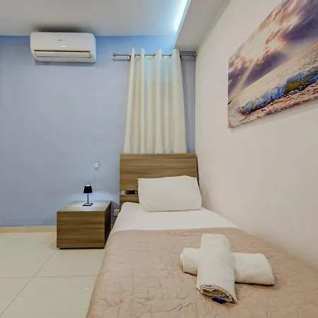 Msida 2br Near With Terrace Daire *