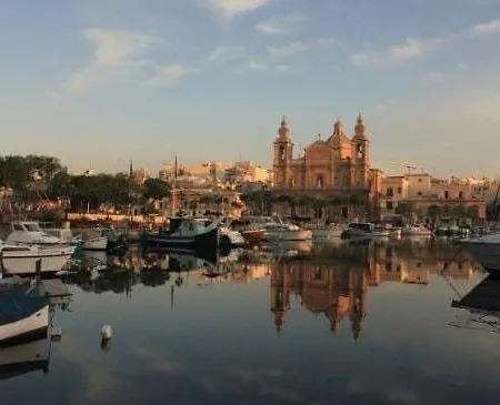 Msida 2br Near With Terrace Daire Tal-Hriereb